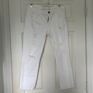 American Eagle cropped white jeans size 8